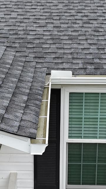 Aluminum Gutters — photo 1